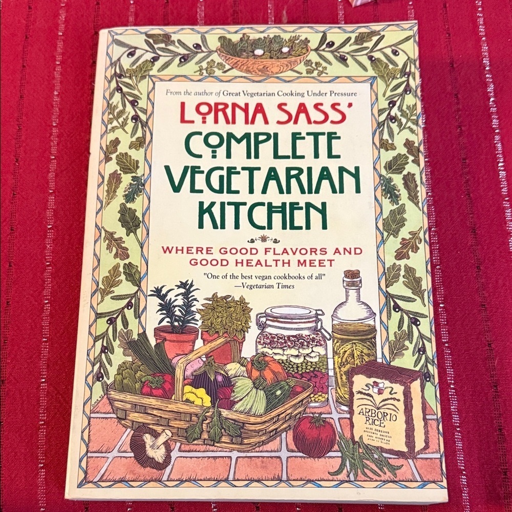 ' Complete Vegetarian Kitchen Cookbook - Colorful Edition